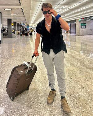 Andrés Mejía Vallejo Instagram - ✈️ to #Russia 🇷🇺 Life can really surprise you overnight. Last week I got cast to be on a TV competition show for athletes filming in #moscow . Once again, life presents me with a mental and physical challenge. Today, I landed in #WashingtonDC and my Russian visa was approved. I’m flying tomorrow to Russia to represent the #UnitedStatesOfAmerica as an athlete, along with these other 3 amazing athletes: @emilyhayden @hollywoodladyj @adotty10 . Very thankful with @primeproductions_la and @crystalmgmt for the opportunity. I’m very grateful for the events that have taken place in the last few days. 🏃🏽‍♂️🇺🇸🏋🏼 See you soon Russia.