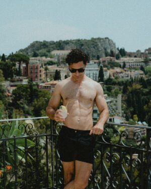 Andrew Keenan-Bolger Instagram - I stayed at the White Lotus hotel in Sicily so you don’t have to (though you’re gonna want to!) 🪷 
New post up on my travel blog thekeenanblogger.com. Link in bio!