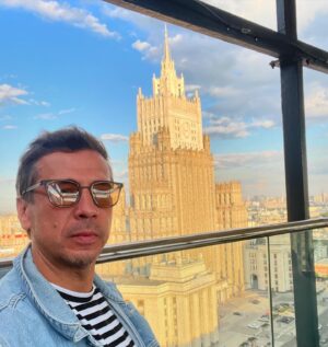 Andrey Merzlikin Instagram - Москва вечерняя #безфильтров 🌇
.
@gresso_ru 😎