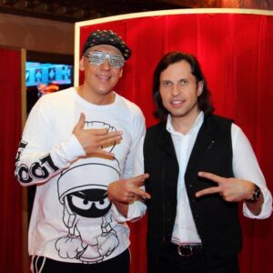 Andrey Minin Instagram - Сегодня пятница! 21:00. Ну, вы в курсе! #comedyclub