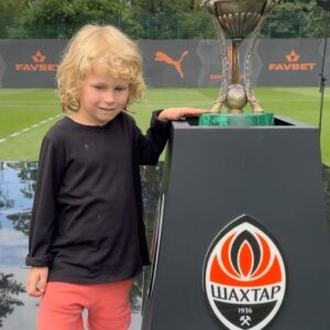 Andrii Piatov Instagram - Шахтар-Чемпіон для нас завжди 🧡🖤