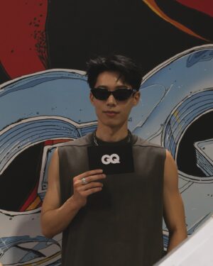 Andy Huang Instagram - 😎🚶🏻‍♂️‍➡️

Jewelry: @fe3c_official 

#gqstylefest
