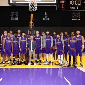 Andy Puddicombe Instagram - Working with the #NBA can make you feel short 😂 Excited to be working with the @Lakers this season - such an awesome group of athletes - thanks for getting some #headspace with us guys!
