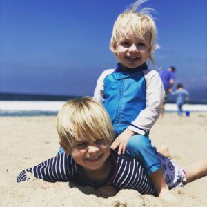 Andy Puddicombe Instagram - It’s Mothers Day in the US today...and these two little rascals are feeling very grateful to have such an amazing mama! Thank you for all you do Mrs P ❤️❤️❤️ And a very Happy Mother’s Day to everyone celebrating today! 🧡