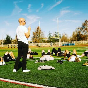 Andy Puddicombe Instagram - Teaching the top picks for the NFL Draft how to meditate ahead of the upcoming Combine. Extraordinary athletes! Thanks to the awesome @ryanjflaherty and the @nike coaching crew for making @headspace an essential part of the training schedule #trainthebodytrainthemind