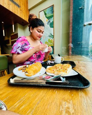 Aneek Dhar Instagram - Breakfast scenes with my babies ❤️❤️🧿🧿 @iamaneekdhar @iamaadavandhar