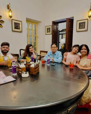 Aneek Dhar Instagram - Family dinner after a long time ♥️🧿 @bunaphilekolkata ! 
@debaleenadhar @worldofaadya @sonika90dey