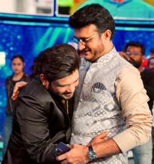 Aneek Dhar Instagram - Happy birthday Dada ! Sending you my warmest hug & love ❤️ May you always stay healthy & happy. No words to express how I feel to get your affection. Just God knows🥂🙏🫶 @souravganguly #happybirthdaydada