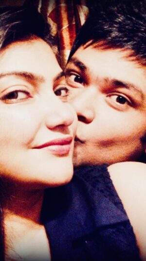 Aneek Dhar Instagram - Happy birthday Guddia Rani ❤️🥂 Cheers to celebrating life & making more special memories. You gave me every happiness in the world. Thank God and your parents that you were born 😜❤️🙏🤗🧿😅 May God always keep you safe and healthy. May I always make you smile & keep you happy. Love love love. ❤️🌹 @debaleenadhar