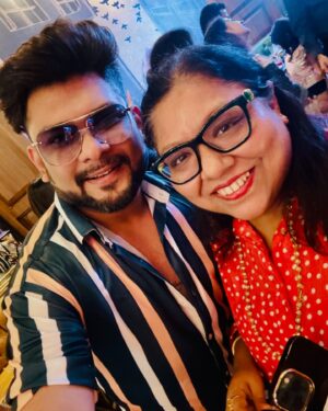 Aneek Dhar Instagram - Thank you so much Vanita ji for a wonderful Father’s Day lunch at warehouse cafe. My father conveyed his blessings and best wishes to you & Amit ji for the delicious birthday cake ❤️⭐️🙏😇 See you soon ❤️ #Fathersdaylunch #Dadsbirthdaylunch @worldofaadya @vanitabajoria