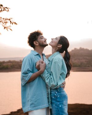 Aneri Vajani Instagram - Kuch Yaadein💫❤️ 
Thankyou for all the love !🧿♥️💫 
 
 
 
#anerivajane #SuyyashRai #munwarfaruqui #kuchyaadein #gratitude #newsong