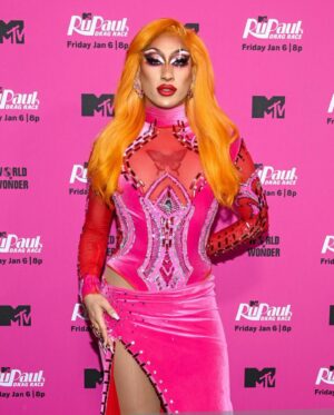 Anetra Instagram - Ooou GAHRL - shes about to have herses! ✨💗 I can’t believe today is finally here!! 🥹 #dragrace #season15premiere 

✨don’t miss the 2 hour premiere of @rupaulsdragrace TONIGHT on @mtv @8pm ✨