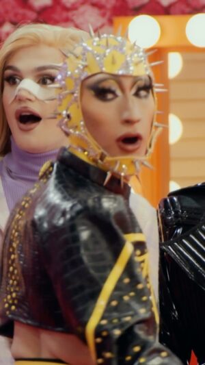 Anetra Instagram - Truly An out of body experience!🌟 🏁 Don’t miss the premiere of @rupaulsdragrace Friday January 6 at 8/7c! On @mtv #DRAGRACE 💖