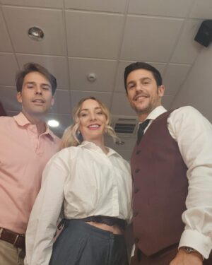 Ángela Cremonte Instagram - 🎪 Gracias, Zaragoza 🎪 el boca—>oreja ha el hecho que nos volvamos a Madrid a teatro lleno. 
Regresamos el fin de semana que viene. Queremos la puntilla. Y un poco más de dulce típico 😋.

🎟️ La ilusión conyugal 
🗺️ @teatrodelasesquinas