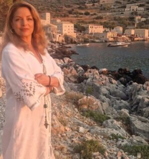 Angela Gerekou Instagram - Η δική μου Μάνη!!! 💫

#mani #greece #AngelaGerekou