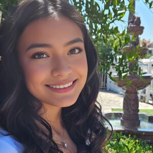 Angelee Vera Instagram - Today was an amazing day. Thank you @jcardenas0079 for my makeup I ❤️ it! 🤗🥰

Can't wait to share what I have been up to these last couple of months 🙌  Stay tuned! Love you everyone 😘 #newprojects #angeleemerikvera #amv #AngeleeMV #happy #dharmannactress #actress #artist #bigthingscoming #dharmann #changinglives #dharmannstudios