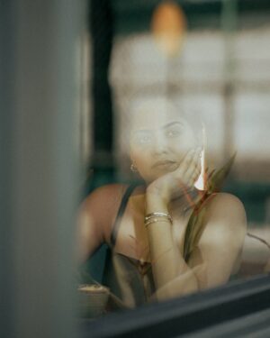Angelin B Instagram - ☕️ ft @angelinofficial_ 🪞

shot by @prasami_photography ✨