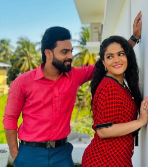 Angelina Lysen Instagram - Some BTS snaps of Lavanya & ASR…

@asianet 
#ethojanmakalpanayil
