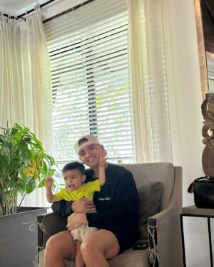 Angeline Quinto Instagram - Paano naman ako hindi mapapangiti sa dalawang ito. Napakalaking Biyaya❤️🤩🫶🏻
