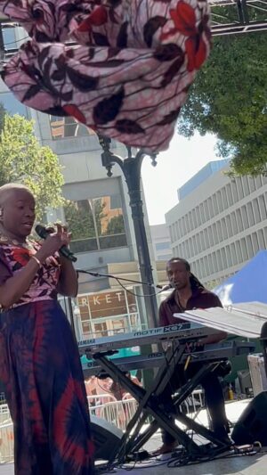 Angélique Kidjo Instagram - That moment in the @sanjosejazz concert right now!!!