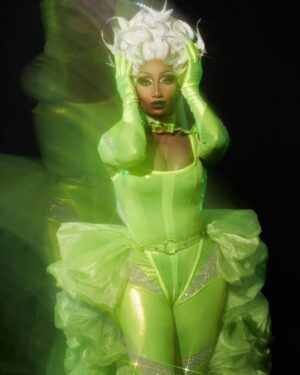 Angeria Paris VanMicheals Instagram - Supernova 🌟💚🌟

Look: @howiebofficial 
Hair: @hair_by_koji_ichikawa 
Photos: @ericrichardmagnussen