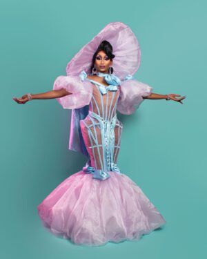 Angeria Paris VanMicheals Instagram - “Le Southern Belle” 💜💙

Dress by @howiebofficial 
Hair by @_hairwitch 
Photo by @davidelaffe