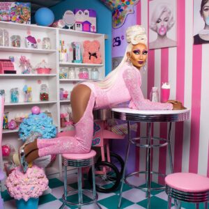 Angeria Paris VanMicheals Instagram - All the brothers wanna eat this cake 🎂🍭💕

Look by Me
Hair by @dragdaddywigs 
Photos by @davidelaffe