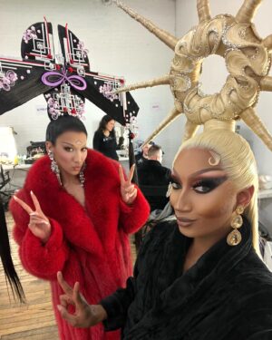 Angeria Paris VanMicheals Instagram - Promo selfies with #Allstars9 🌟🤩💫 The last one is crazyyyyy 😂

Hair: @hair_by_koji_ichikawa 
Dress: @howiebofficial