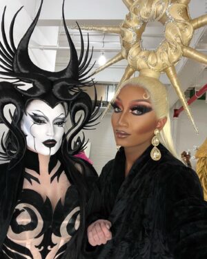 Angeria Paris VanMicheals Instagram - Promo selfies with #Allstars9 🌟🤩💫 The last one is crazyyyyy 😂

Hair: @hair_by_koji_ichikawa 
Dress: @howiebofficial