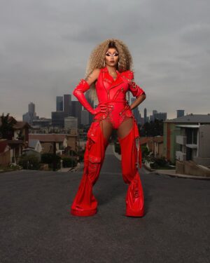 Angeria Paris VanMicheals Instagram - Let’s ride ❤️💋

Look by @howiebofficial 
Hair by @edwardsizzahands2.0 
Photos by @davidelaffe