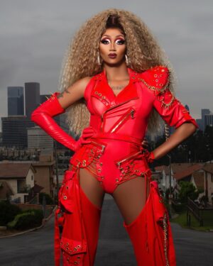 Angeria Paris VanMicheals Instagram - Let’s ride ❤️💋

Look by @howiebofficial 
Hair by @edwardsizzahands2.0 
Photos by @davidelaffe