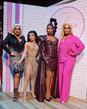 Angeria Paris VanMicheals Instagram - Daytime TV ready 🙌🏾 with @kimoraleesimmons @roxxxyandrews @jorgeous_1 @theofficialshannel at @sherrishowtv 

Dress by @dhaleterdesign 
Hair by @edwardsizzahands2.0