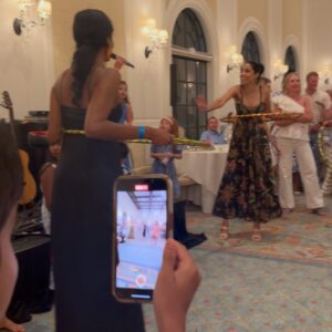 Anila Sajja Instagram - Sea Island moments 🌊🏝️#medicalconference #familytrip #sajjafamily #drkiransajjamd @kiransajja_md 
.
#anilasajja #contentcreator #fashionblogger #atlantainfluencer #atlinfluencers #southasianinfluencer #married2med #drlife