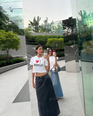 Aniporn Chalermburanawong Instagram - 👭🌤️💕