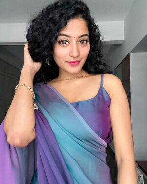 Anjali P Nair Instagram - 💜💜