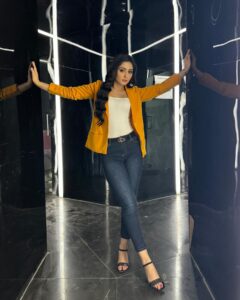 Anjali Tatrari Most Liked Photos and Posts