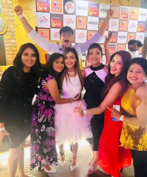Anju Jadhav Instagram - It's all about celebration night🎂🥰😘🎉🎈 
@hatsoffproduction
@sonysab