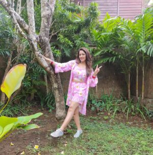 Anju Jadhav Instagram - Happiness is feeling the beauty of the moment.
❤️😘
#triptoindonesia #vacationmode #happylife #mystyle #happysunday