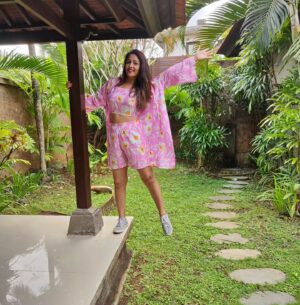 Anju Jadhav Instagram - Happiness is feeling the beauty of the moment.
❤️😘
#triptoindonesia #vacationmode #happylife #mystyle #happysunday