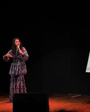Ankita Shrivastav Instagram - Made my debut at @kommuneity All Stars. It was such an honour! Told a fun story and had a great time listening to some amazing stories, poetry, and music by the best @shrutivyas1 @_megharao @roshan1970  @amolparashar @utsavijhamusic & hosted by the super @rutwicked I laughed, cried, and was just bowled over — it was so beautiful. ❤️

Thank you @prcinspirations for all the work and feedback! And thank you @roshan1970 for giving me the opportunity to tell stories on this wonderful platform. Such evenings make life better! 

Dolled up in a @gajra.gang @nykaafashion outfit for the evening. Thank you for making me look so good! ❤️
