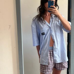 Anna Castillo Instagram - Ya paro con Panamá, unas poquitas fotos de yo, una serpiente 💙 y tienditas 🍎🍍
