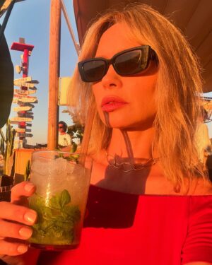 Anna Falchi Instagram - Pics of me… moods of me. Dalla leggerezza alla malinconia…