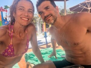 Anna Foglietta Instagram - Non esiste casa senza di te
E sei pace anche nel tumulto 
Grata alla vita per questo viaggio e a noi che ci prendiamo ciò che desideriamo 
.
.
.
@sopranzetti_paolo