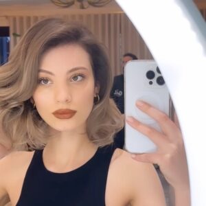 Anna Maria Iliadou Instagram - Καλό μήνα με March dump 💗