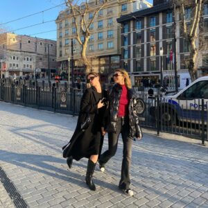 Anna Maria Iliadou Instagram - Καλό μήνα με March dump 💗