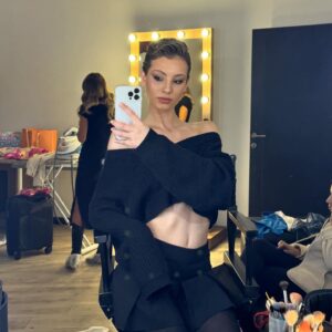 Anna Maria Iliadou Instagram - Καλό μήνα με March dump 💗