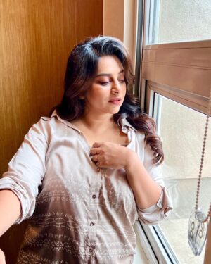 Anna Rajan Instagram - Don't cry because it's over, smile because it happened.  Photographer  @vini_makeup_artist_ MUA @sibi_hair_stylist @vini_makeup_artist_  Jewellery @alameen_fashion_jewels  #inaugration  #annaspeeks #newreels #newreel #video #new #chammakchallo #viral #viralreels #tamilcinema #actress #vibes #newreels #new #trending #trendingreels #trendingreelsvideo #tamil #tamilactress #annarajan #vijay#telugucinema #teleguactress #teleguheroine #hindimovies #bollywood #karanjohar #2dentertainment #2dentertainments #surya