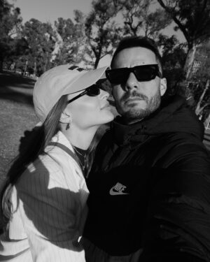 Anna Retonde Instagram - oi bsas📍🤗🇦🇷🍷🥩💌🤳✨🛬