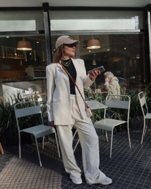 Anna Retonde Instagram - oi bsas📍🤗🇦🇷🍷🥩💌🤳✨🛬