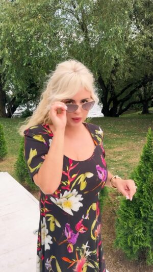 Anna Semenovich Instagram - Всем любви ❤️ #аниныистории